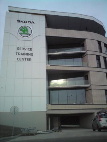 phoca_thumb_l_koda_service_training_center_2